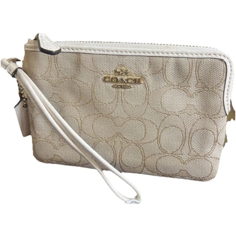 Coach (2019) Classic Beige Corner Zip Wristlet In Signature Canvas W Hangtag